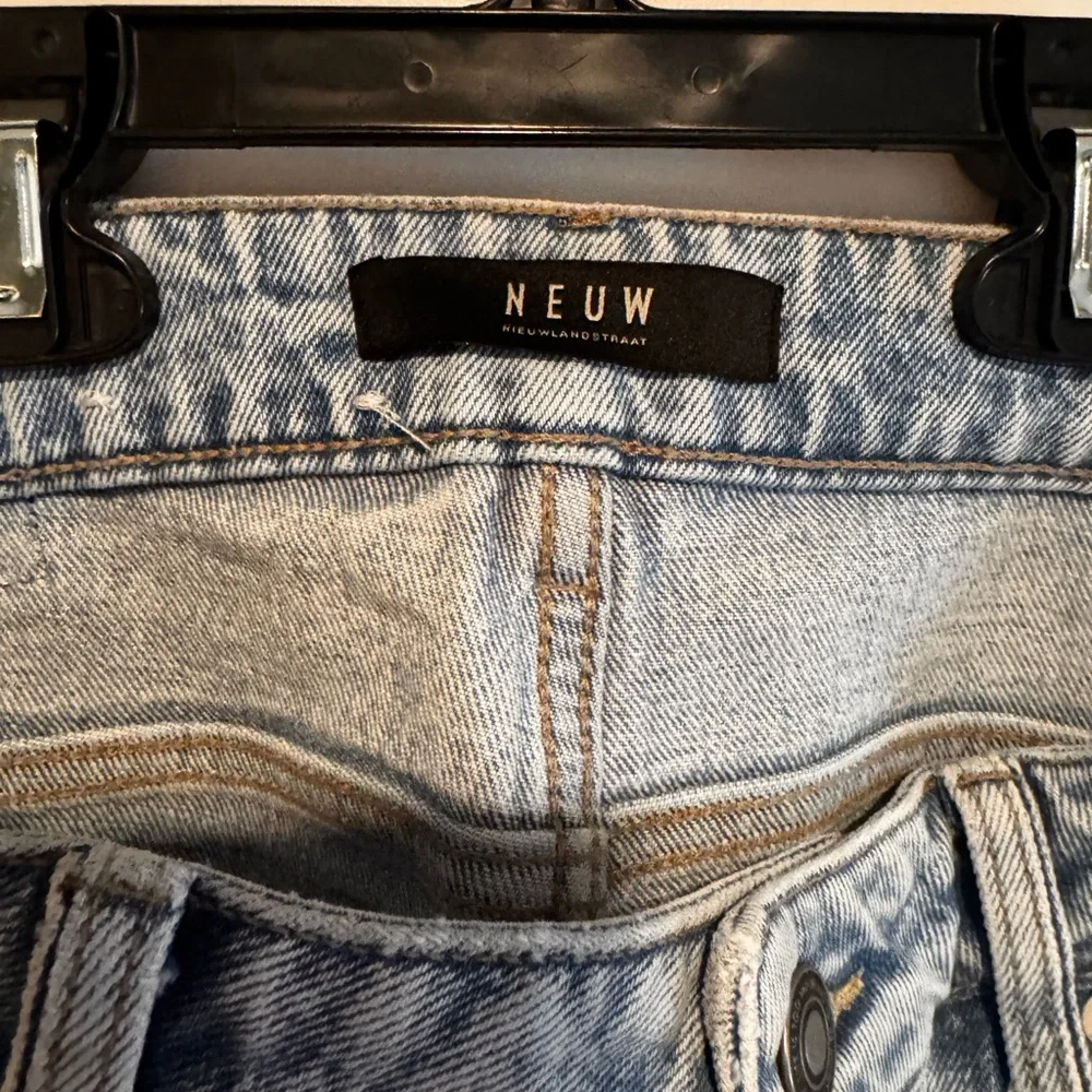 Neuw Light Blue Straight Leg Women's Jeans - Picture 3 of 12